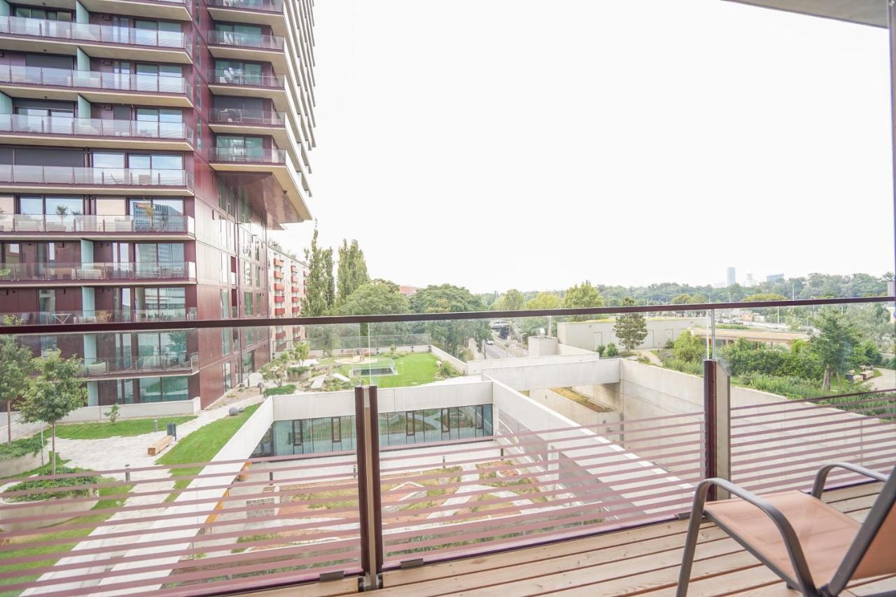 Suite In High-Rise On The Danube Vídeň Exteriér fotografie